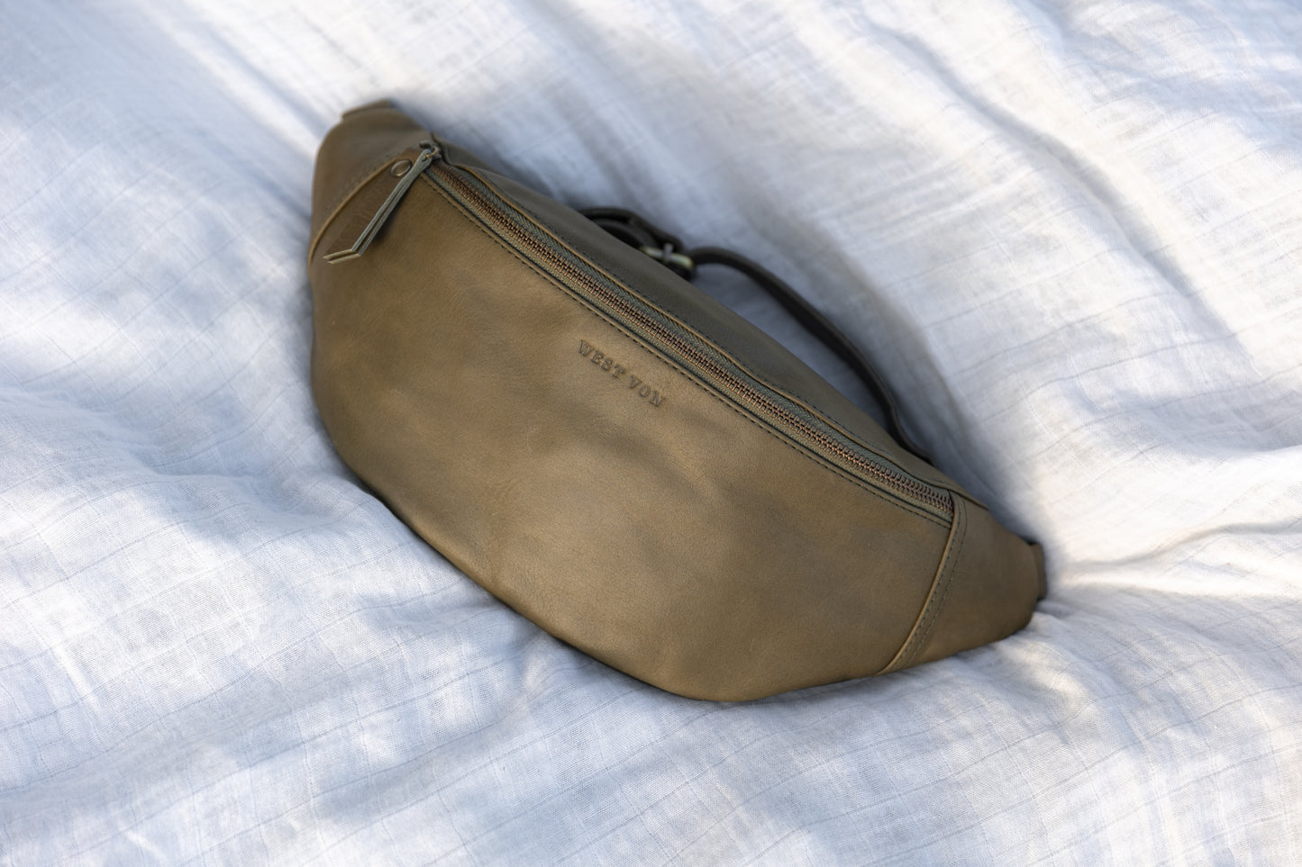 Indie | Large Essential Sling | Olive