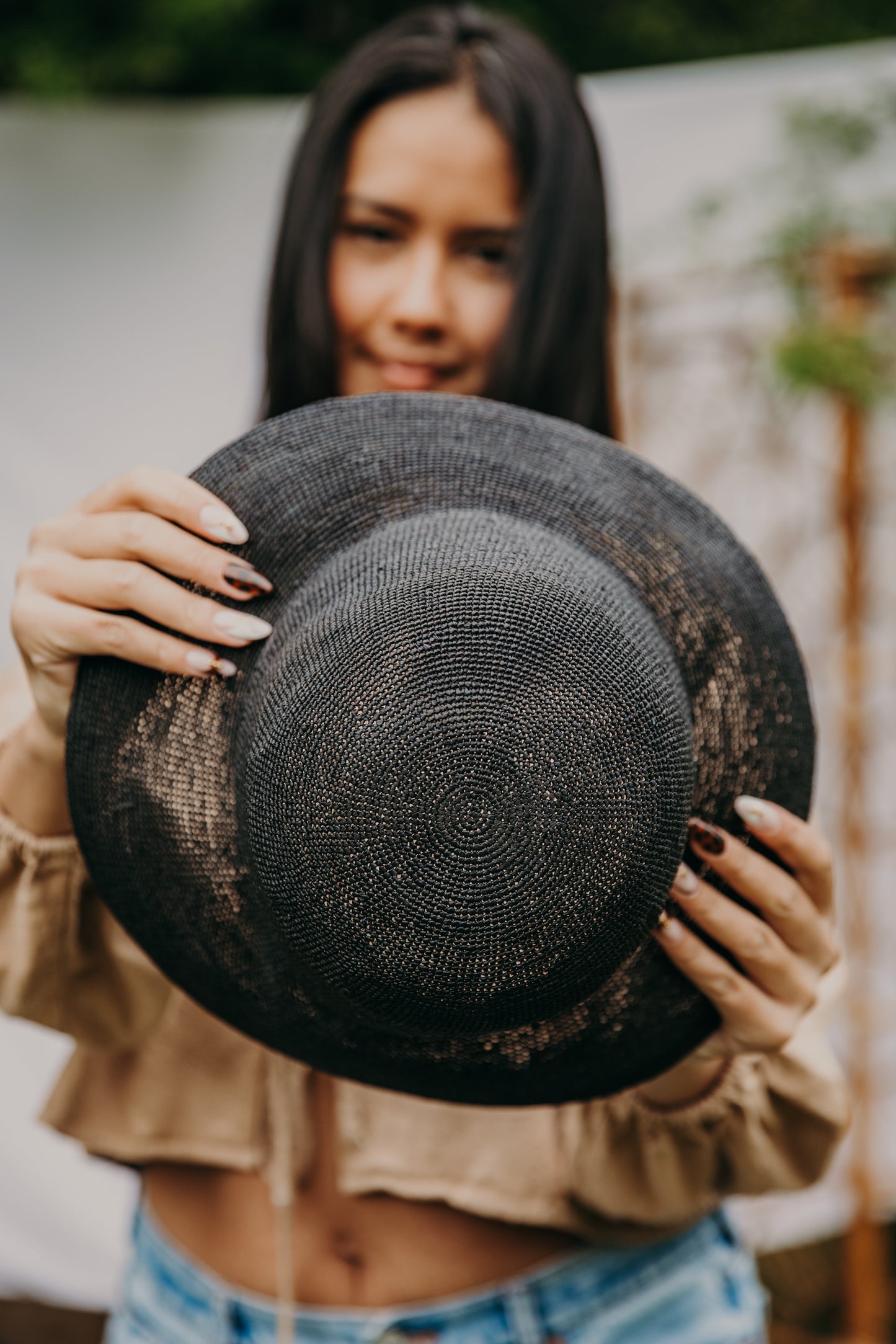 Daphne | Raffia Bucket | Noir