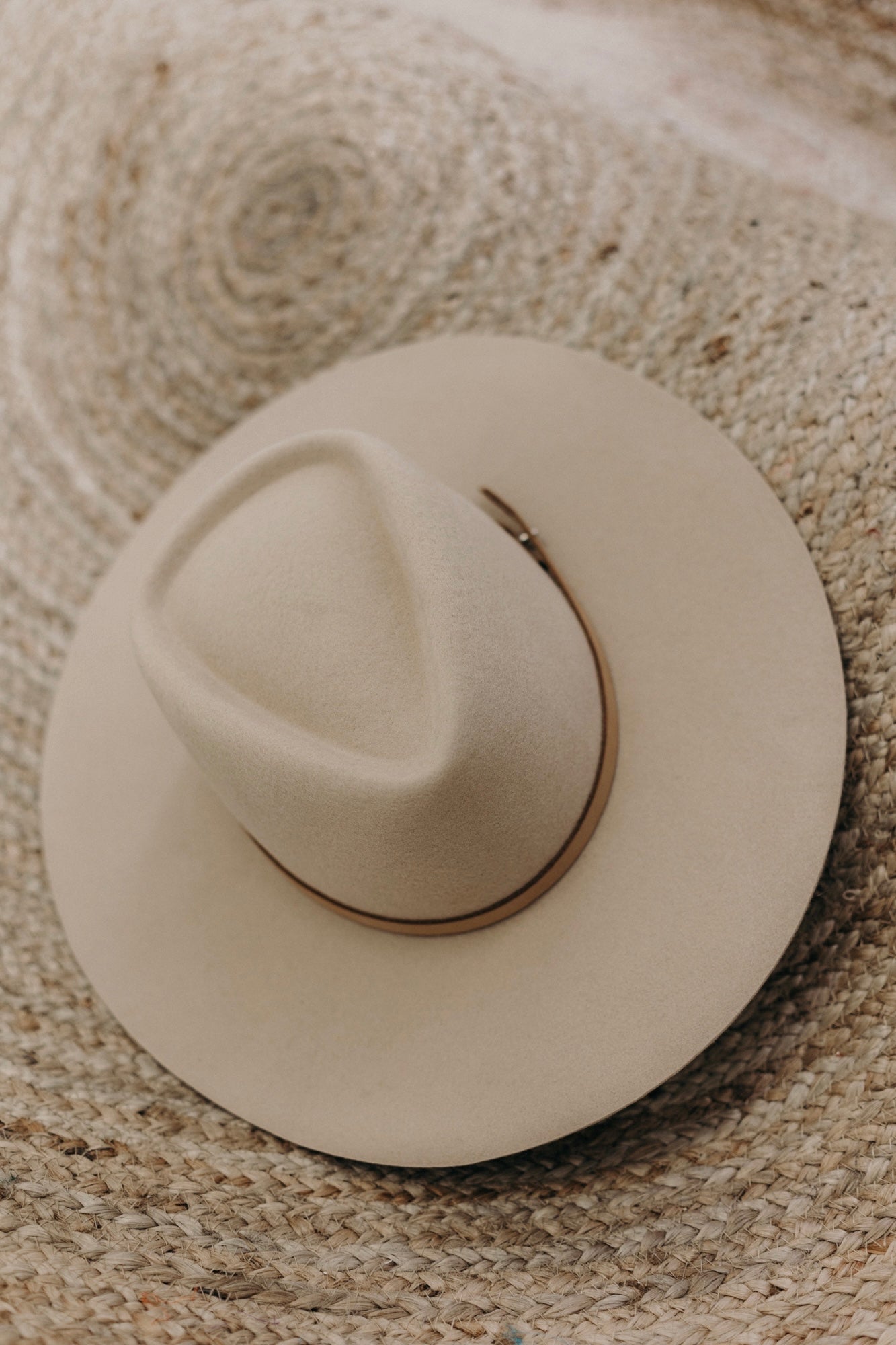 Aria | Triangle Crown Rancher | Cream