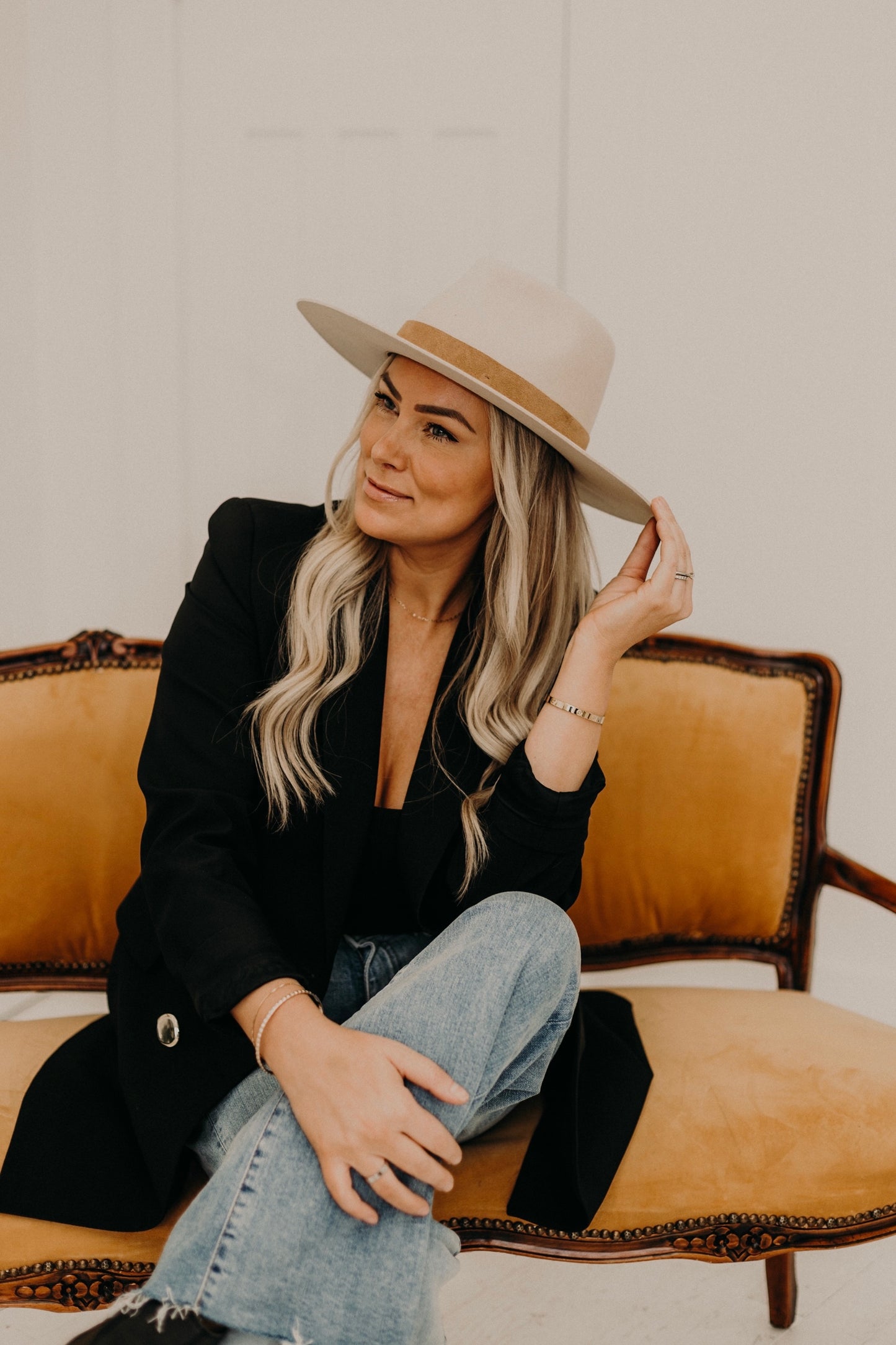 Hallie | Classic Rancher | Bone