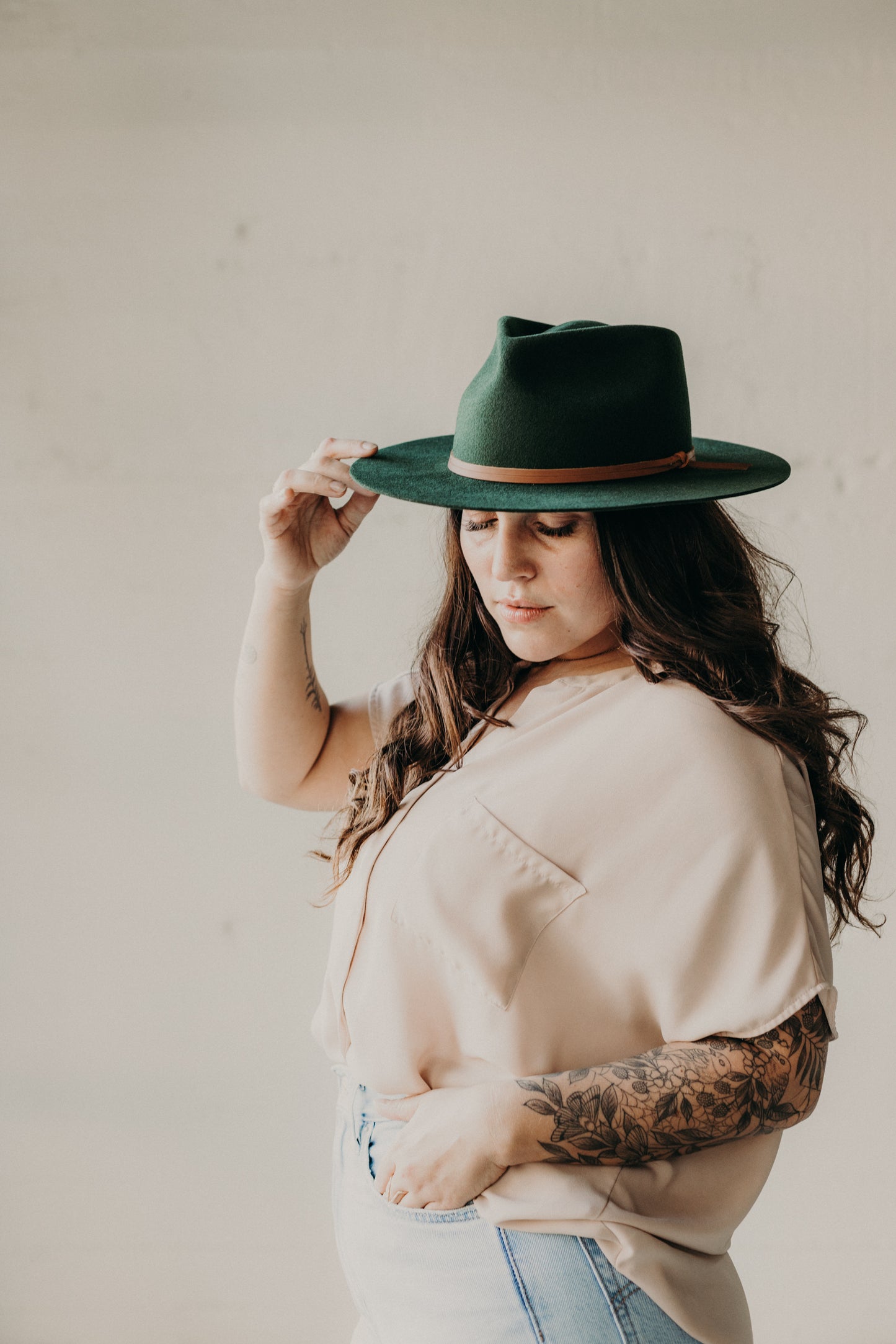 River | Teardrop Fedora | Everest