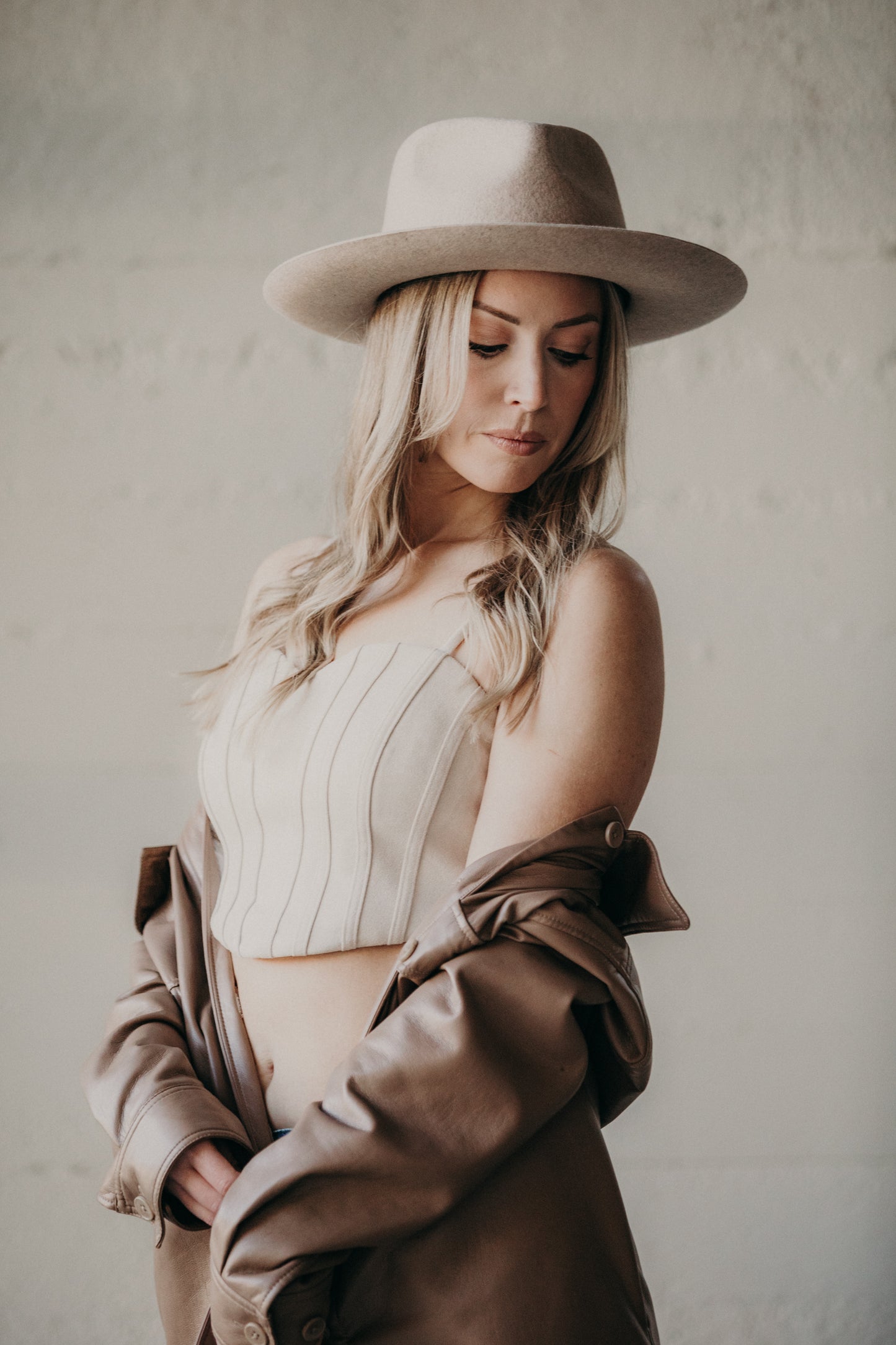 Avery | Upturned Rancher | Oat