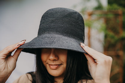 Daphne | Raffia Bucket | Noir