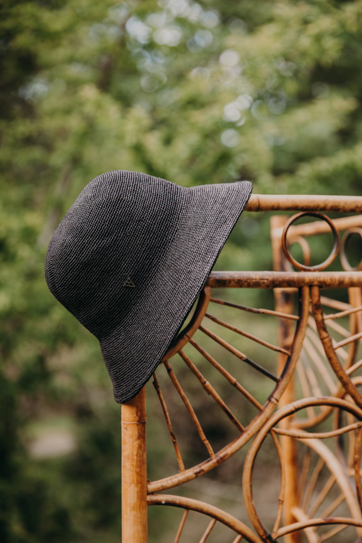 Daphne | Raffia Bucket | Noir