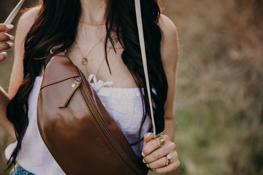 Indie | Large Essential Sling | Saddle