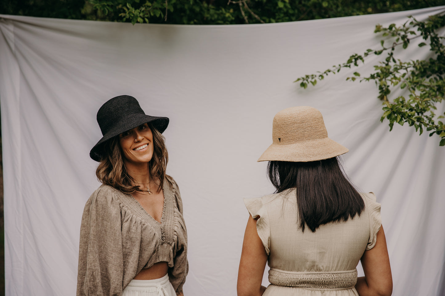 Daphne | Raffia Bucket | Noir